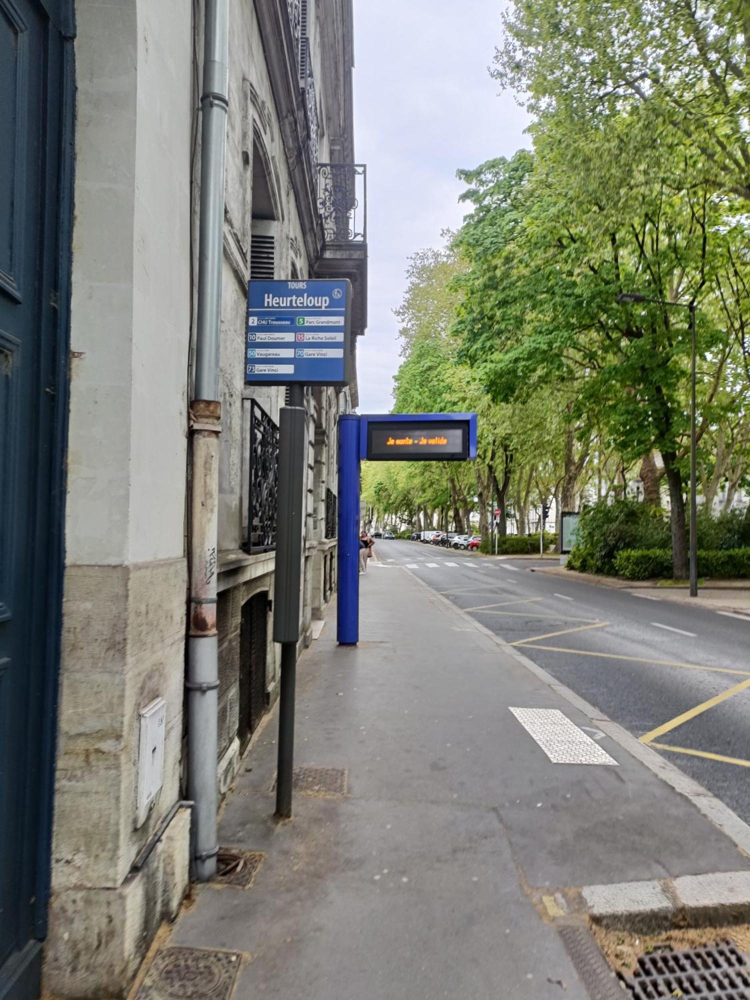 T3 Centre-Ville Avec Parking Tours Exterior foto